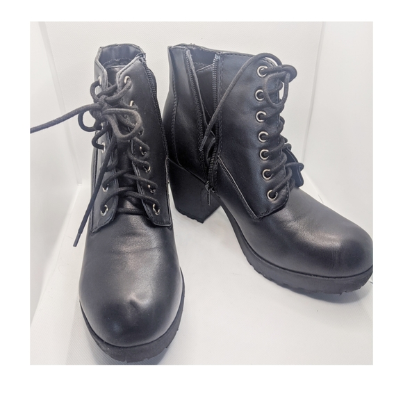 SODA Lace Up Booties with Chunky Heel - Picture 3 of 8